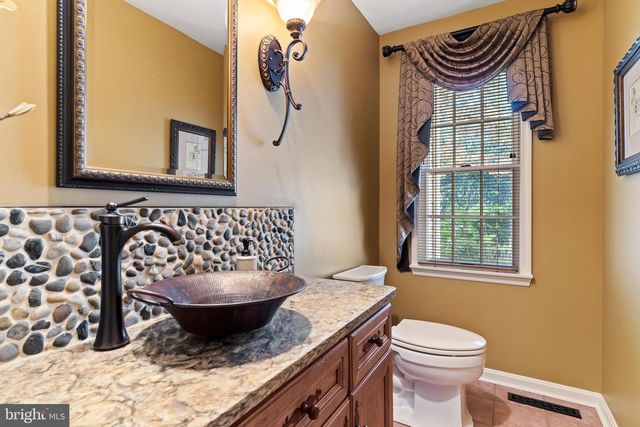 16 APPALOOSA WAY, Carlisle, PA 17015