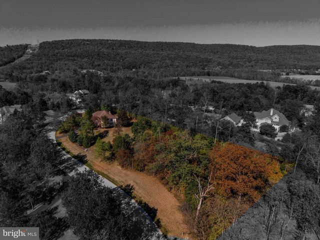 16 APPALOOSA WAY, Carlisle, PA 17015