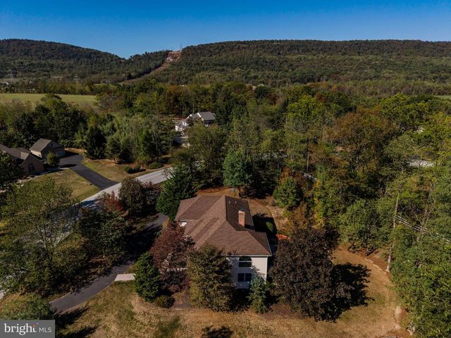 16 APPALOOSA WAY, Carlisle, PA 17015