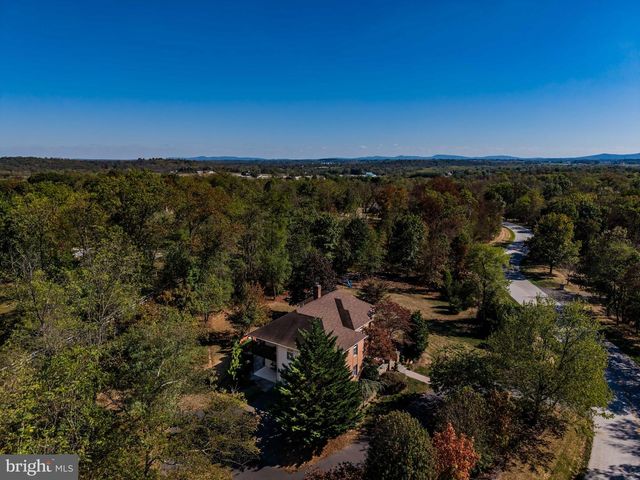 16 APPALOOSA WAY, Carlisle, PA 17015