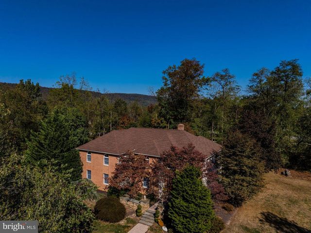 16 APPALOOSA WAY, Carlisle, PA 17015