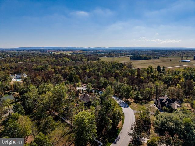 16 APPALOOSA WAY, Carlisle, PA 17015