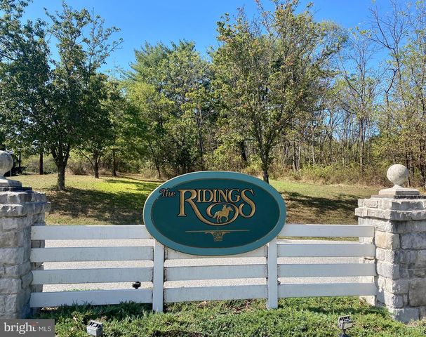 16 APPALOOSA WAY, Carlisle, PA 17015