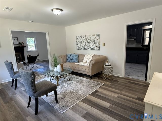 2227 Coxendale, Chester, VA 23831
