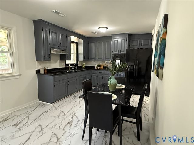 2227 Coxendale, Chester, VA 23831