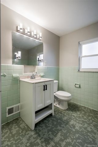 17136 Birchcrest Drive, Detroit, MI 48221