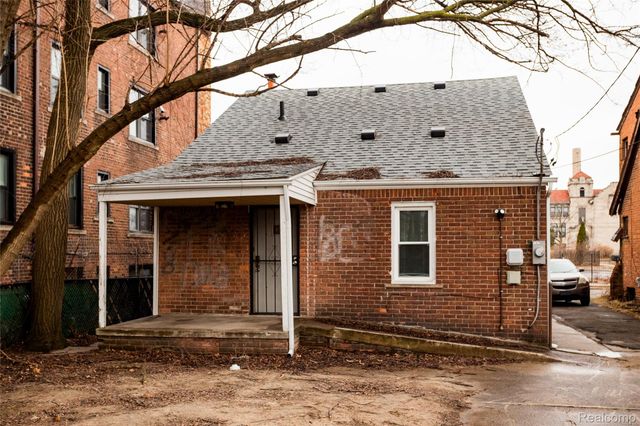 17136 Birchcrest Drive, Detroit, MI 48221