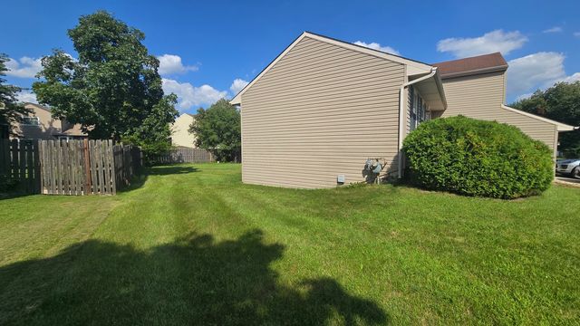 122 Canton Lane, Streamwood, IL 60107