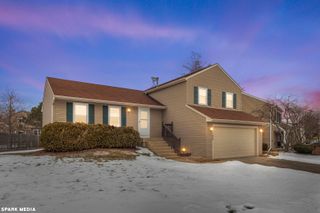 122 Canton Lane, Streamwood, IL 60107