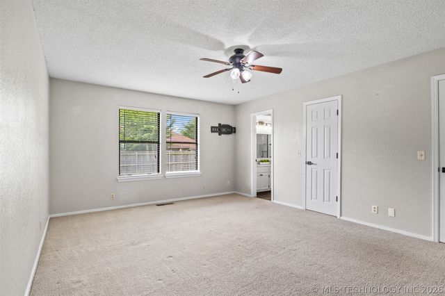 10002 E 117th Place S, Bixby, OK 74008