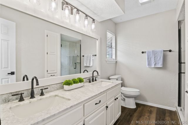 10002 E 117th Place S, Bixby, OK 74008