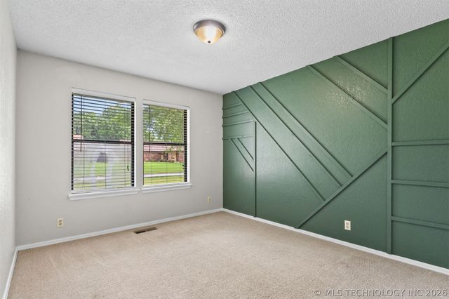 10002 E 117th Place S, Bixby, OK 74008