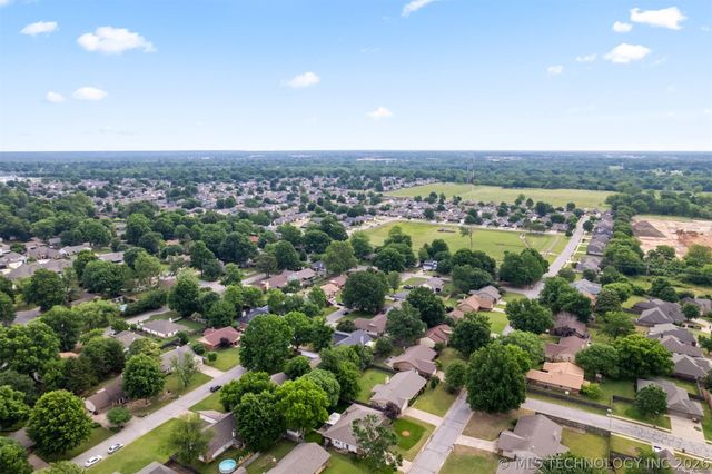 10002 E 117th Place S, Bixby, OK 74008