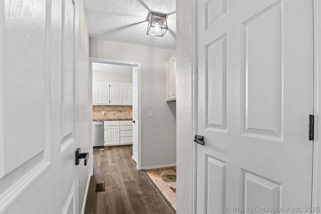 10002 E 117th Place S, Bixby, OK 74008