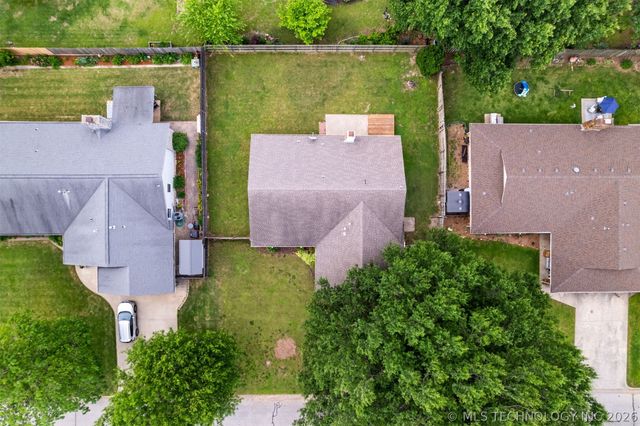 10002 E 117th Place S, Bixby, OK 74008