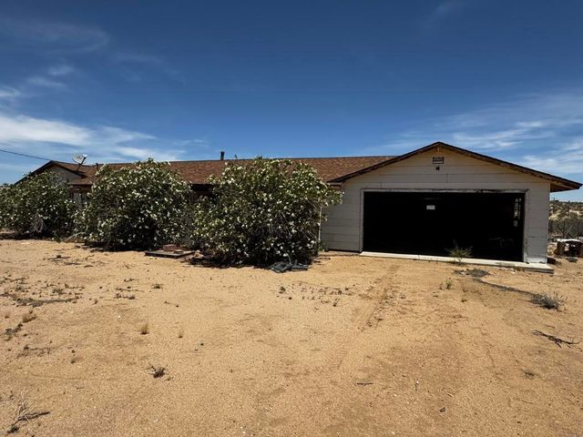 757 Mt Nebo Road, Joshua Tree, CA 92252