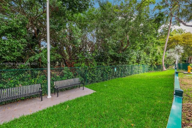 3370 Hidden Bay Dr 1207, Aventura, FL 33180