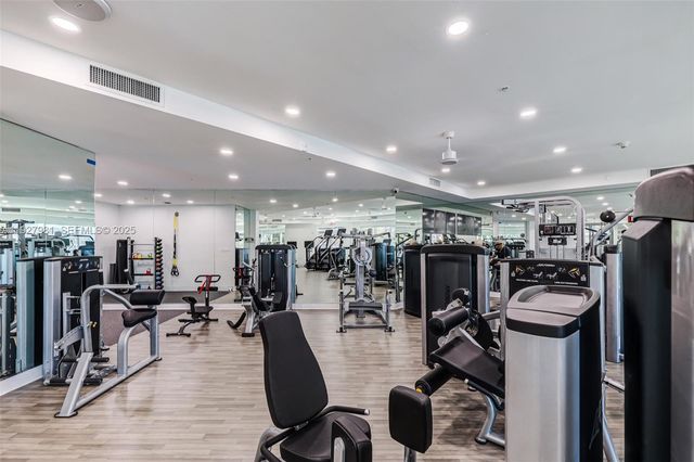 3370 Hidden Bay Dr 1207, Aventura, FL 33180