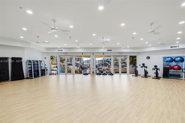 3370 Hidden Bay Dr 1207, Aventura, FL 33180