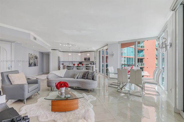 3370 Hidden Bay Dr 1207, Aventura, FL 33180