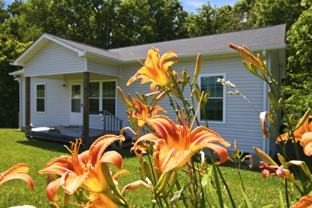 781 Sparta St, Spencer, TN 38585