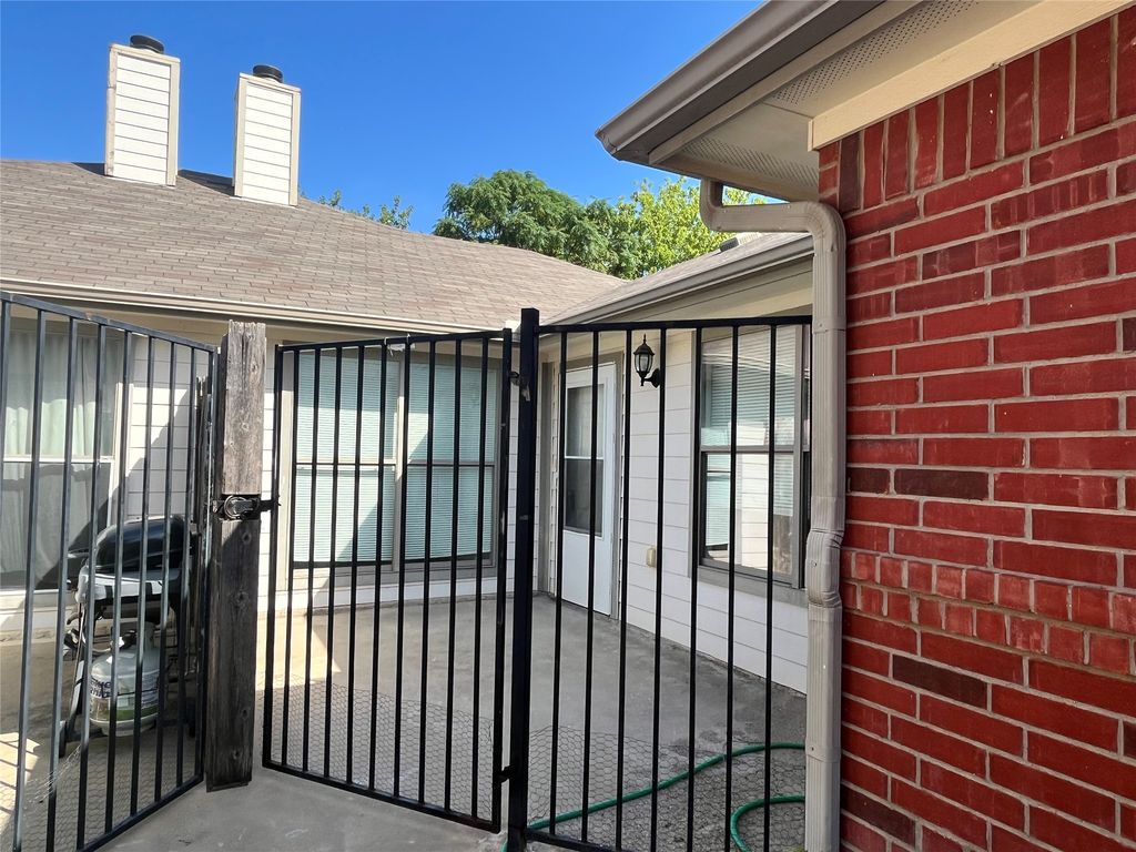 1129 Weston Drive, Garland, TX 75043