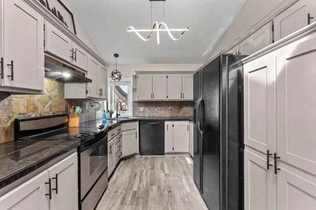 11009 Rhode Island Circle N, Champlin, MN 55316