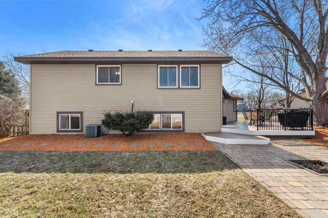 11009 Rhode Island Circle N, Champlin, MN 55316