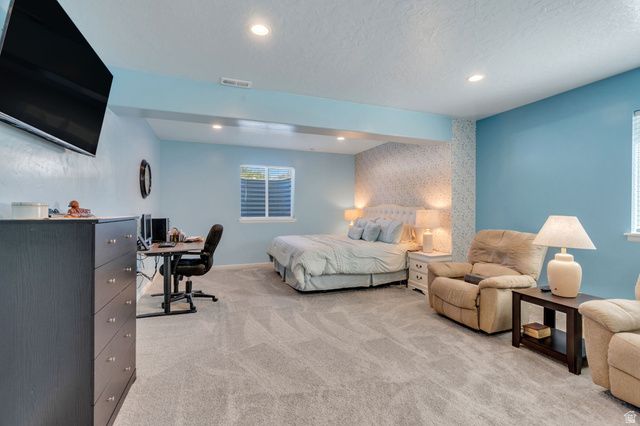 1897 E ROCK HOLLOW RD, Lake Point, UT 84074