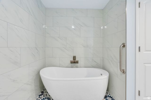 1897 E ROCK HOLLOW RD, Lake Point, UT 84074