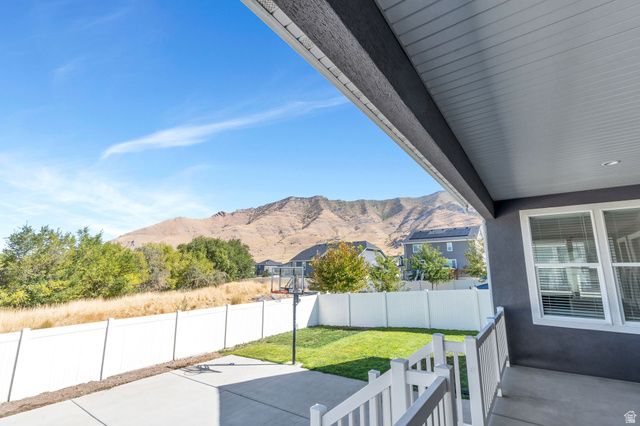 1897 E ROCK HOLLOW RD, Lake Point, UT 84074