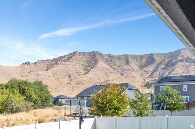 1897 E ROCK HOLLOW RD, Lake Point, UT 84074
