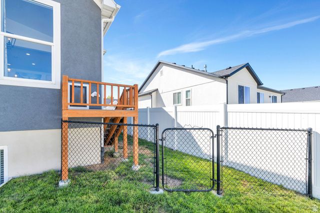 1897 E ROCK HOLLOW RD, Lake Point, UT 84074