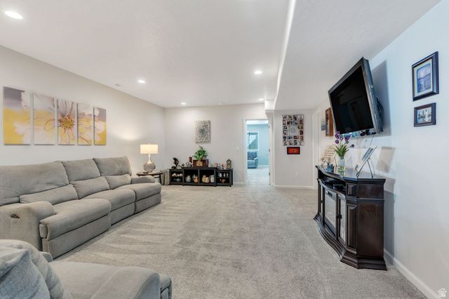 1897 E ROCK HOLLOW RD, Lake Point, UT 84074