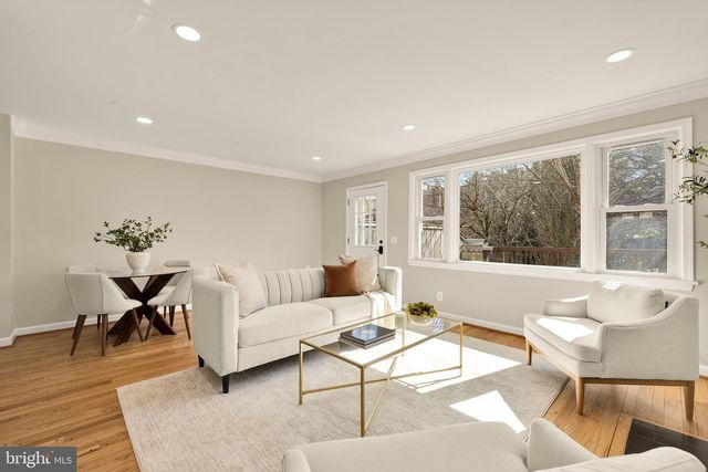 6068 HARDWICK PL, Falls Church, VA 22041