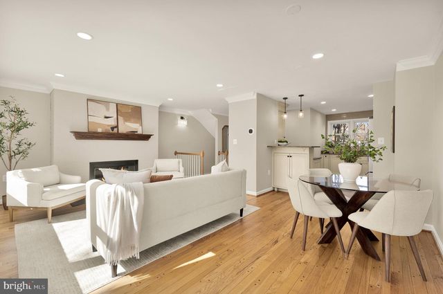 6068 HARDWICK PL, Falls Church, VA 22041