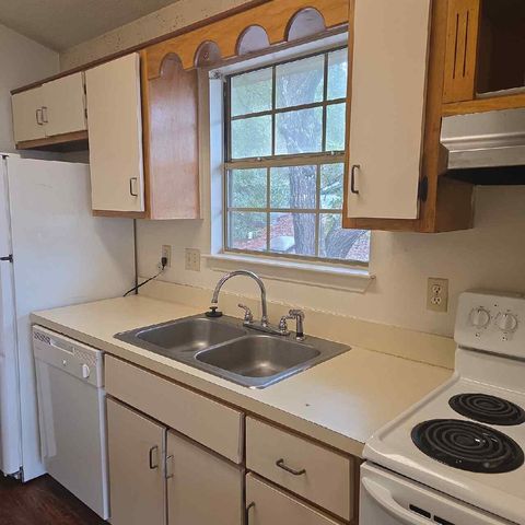 943 Central Avenue C, Fort Walton Beach, FL 32547