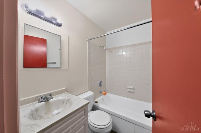 9192 Pippin Road, Colerain Twp, OH 45251