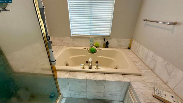 5593 Edgeview Dr, Discovery Bay, CA 94505