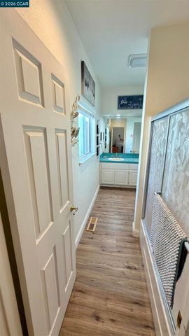 5593 Edgeview Dr, Discovery Bay, CA 94505