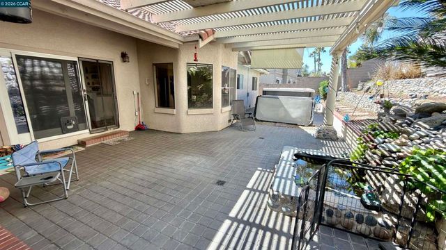 5593 Edgeview Dr, Discovery Bay, CA 94505