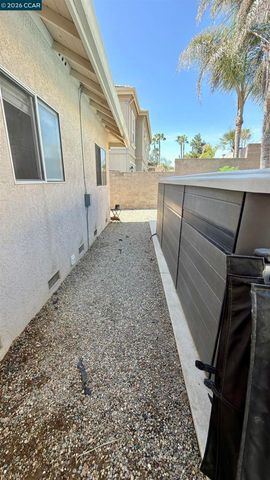 5593 Edgeview Dr, Discovery Bay, CA 94505