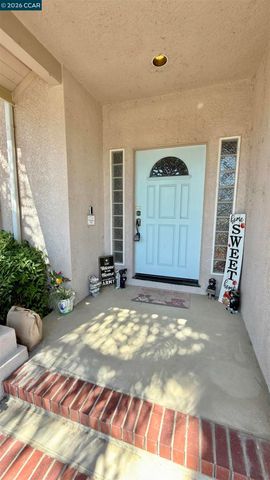 5593 Edgeview Dr, Discovery Bay, CA 94505