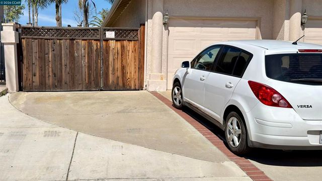 5593 Edgeview Dr, Discovery Bay, CA 94505