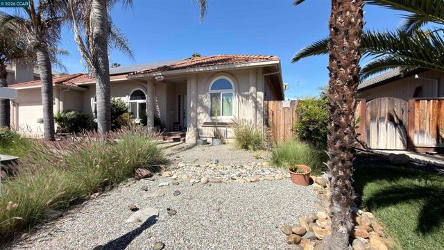 5593 Edgeview Dr, Discovery Bay, CA 94505