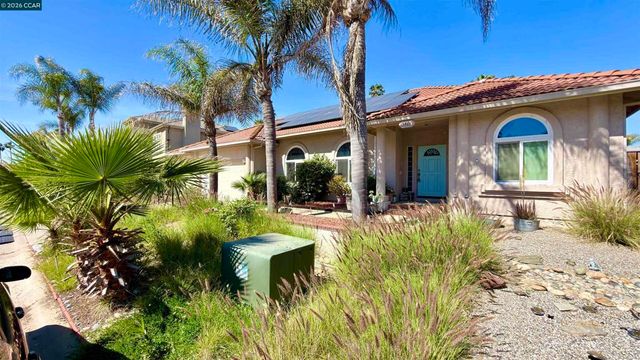 5593 Edgeview Dr, Discovery Bay, CA 94505