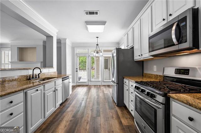 8 Pecan Trace, Newnan, GA 30265