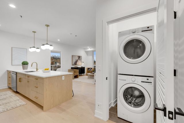 3204 N Kostner Avenue 505, Chicago, IL 60641