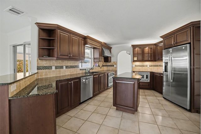 7918 CYPRESS LAKE DRIVE, Sarasota, FL 34243
