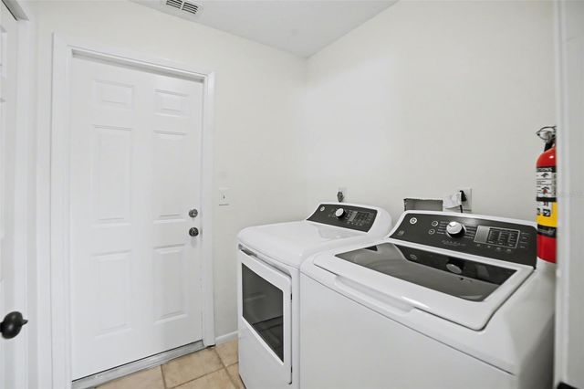 7918 CYPRESS LAKE DRIVE, Sarasota, FL 34243